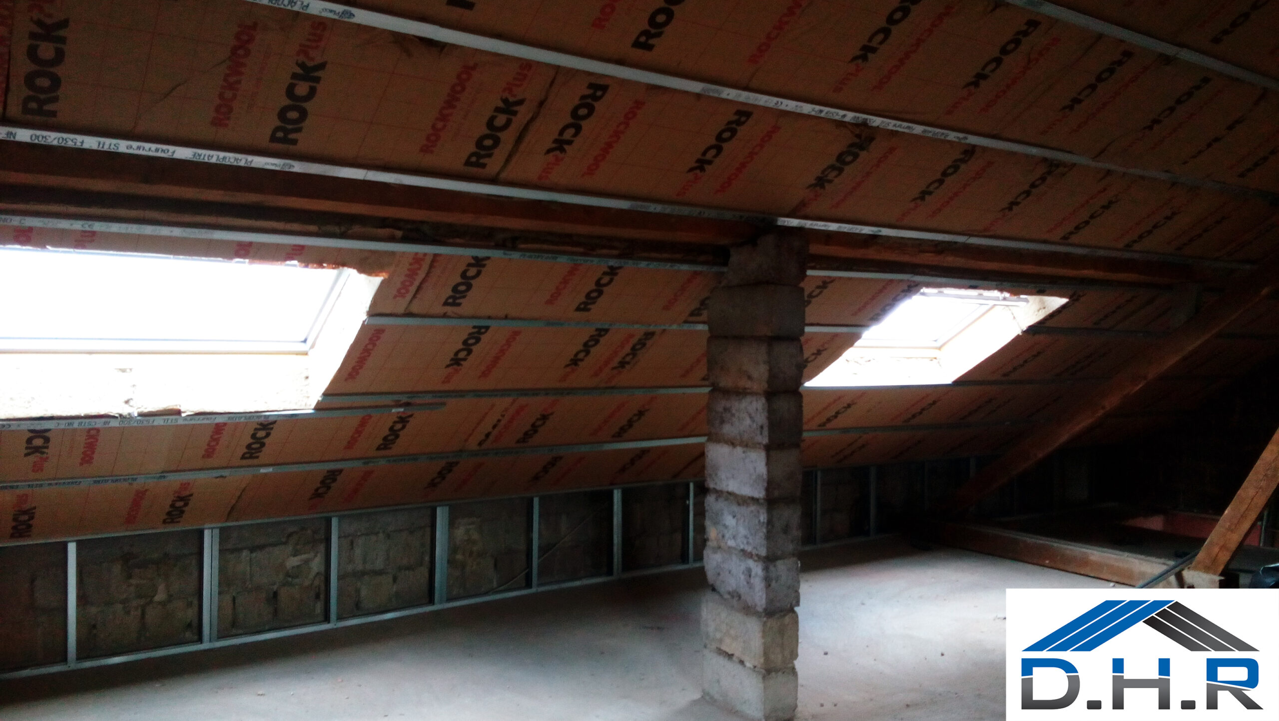 rénovation maison Moselle Sarreguemines - isolation combles Moselle Forbach - travaux toiture Moselle Thionville - couverture toiture zinc Moselle Metz - traitement humidité bâtiment Moselle Sarreguemines - étanchéité toiture Moselle Forbach - pose Velux Moselle Thionville - traitement charpente Moselle Metz - traitement façade et ravalement Moselle Sarreguemines - gouttières zinguerie Moselle Forbach - réparation toiture dégâts infiltration Moselle Thionville - démoussage toiture Moselle Metz - artisan rénovation local Moselle Sarreguemines - avis clients rénovation Moselle Forbach - chantier rénovation avant-après Moselle Thionville - devis rénovation maison Moselle Metz - expert rénovation thermique Moselle Sarreguemines - isolation laine soufflée Moselle Forbach - étanchéité membrane toiture Moselle Thionville