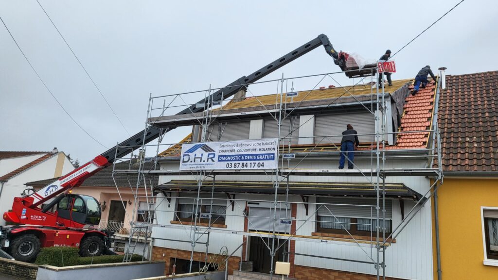 rénovation maison Moselle Sarreguemines - isolation combles Moselle Forbach - travaux toiture Moselle Thionville - couverture toiture zinc Moselle Metz - traitement humidité bâtiment Moselle Sarreguemines - étanchéité toiture Moselle Forbach - pose Velux Moselle Thionville - traitement charpente Moselle Metz - traitement façade et ravalement Moselle Sarreguemines - gouttières zinguerie Moselle Forbach - réparation toiture dégâts infiltration Moselle Thionville - démoussage toiture Moselle Metz - artisan rénovation local Moselle Sarreguemines - avis clients rénovation Moselle Forbach - chantier rénovation avant-après Moselle Thionville - devis rénovation maison Moselle Metz - expert rénovation thermique Moselle Sarreguemines - isolation laine soufflée Moselle Forbach - étanchéité membrane toiture Moselle Thionville