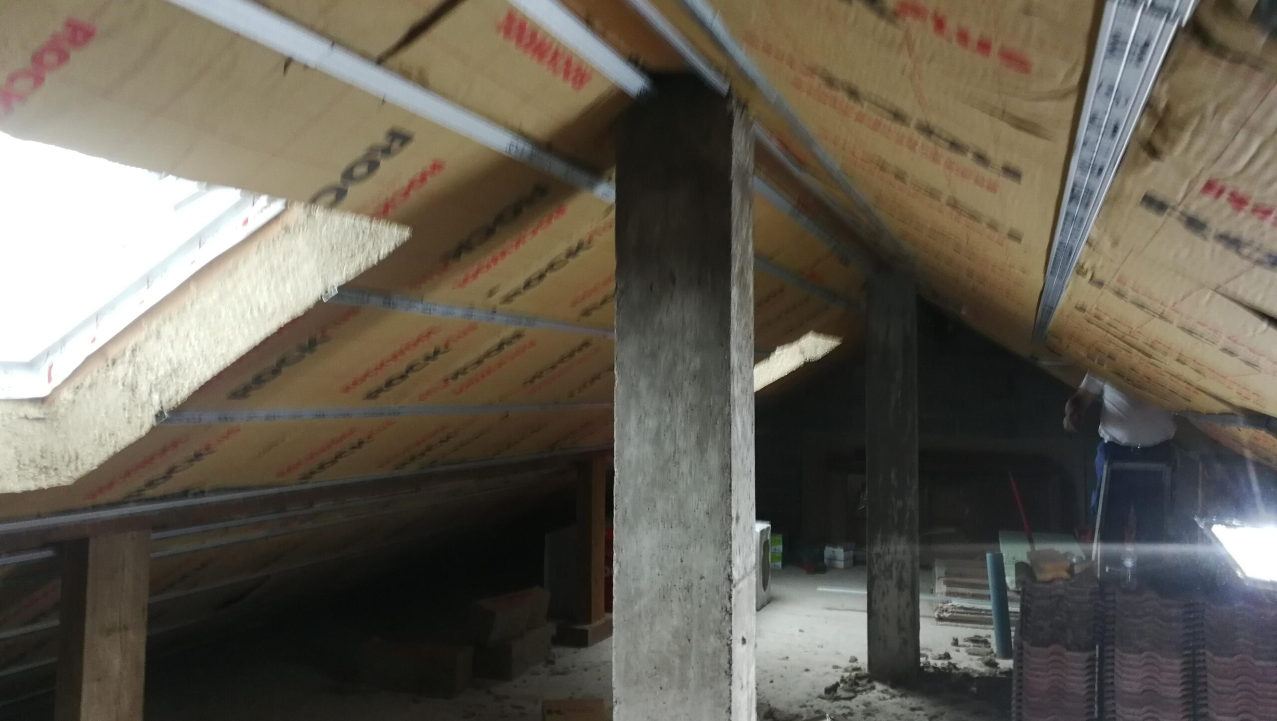 rénovation maison Moselle Sarreguemines - isolation combles Moselle Forbach - travaux toiture Moselle Thionville - couverture toiture zinc Moselle Metz - traitement humidité bâtiment Moselle Sarreguemines - étanchéité toiture Moselle Forbach - pose Velux Moselle Thionville - traitement charpente Moselle Metz - traitement façade et ravalement Moselle Sarreguemines - gouttières zinguerie Moselle Forbach - réparation toiture dégâts infiltration Moselle Thionville - démoussage toiture Moselle Metz - artisan rénovation local Moselle Sarreguemines - avis clients rénovation Moselle Forbach - chantier rénovation avant-après Moselle Thionville - devis rénovation maison Moselle Metz - expert rénovation thermique Moselle Sarreguemines - isolation laine soufflée Moselle Forbach - étanchéité membrane toiture Moselle Thionville