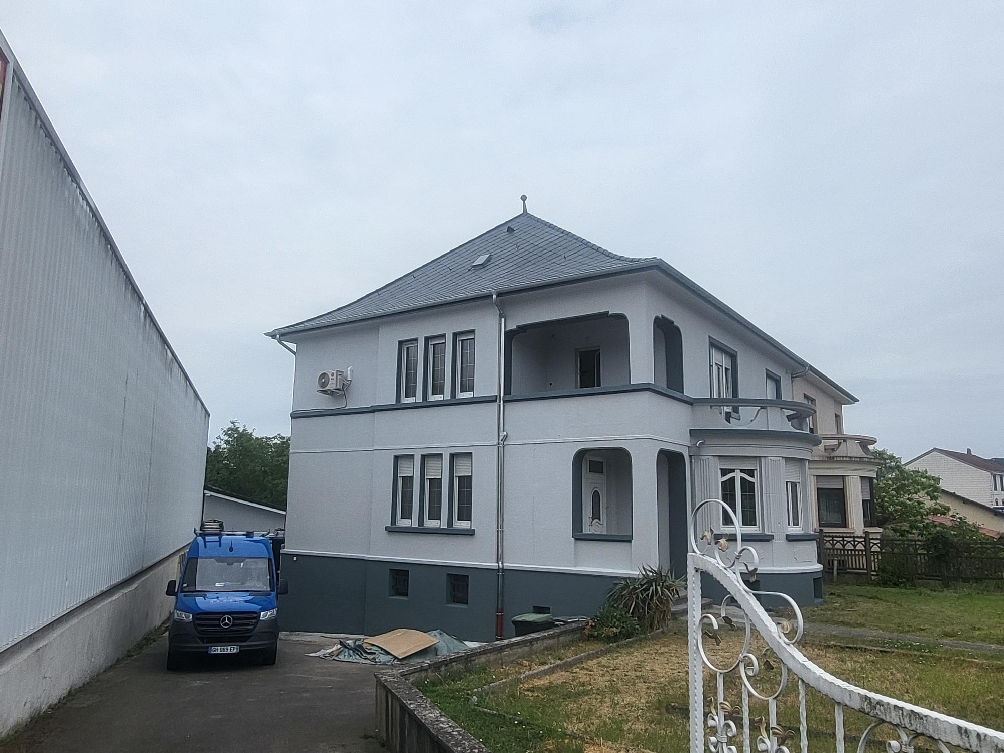 rénovation maison Moselle Sarreguemines - isolation combles Moselle Forbach - travaux toiture Moselle Thionville - couverture toiture zinc Moselle Metz - traitement humidité bâtiment Moselle Sarreguemines - étanchéité toiture Moselle Forbach - pose Velux Moselle Thionville - traitement charpente Moselle Metz - traitement façade et ravalement Moselle Sarreguemines - gouttières zinguerie Moselle Forbach - réparation toiture dégâts infiltration Moselle Thionville - démoussage toiture Moselle Metz - artisan rénovation local Moselle Sarreguemines - avis clients rénovation Moselle Forbach - chantier rénovation avant-après Moselle Thionville - devis rénovation maison Moselle Metz - expert rénovation thermique Moselle Sarreguemines - isolation laine soufflée Moselle Forbach - étanchéité membrane toiture Moselle Thionville