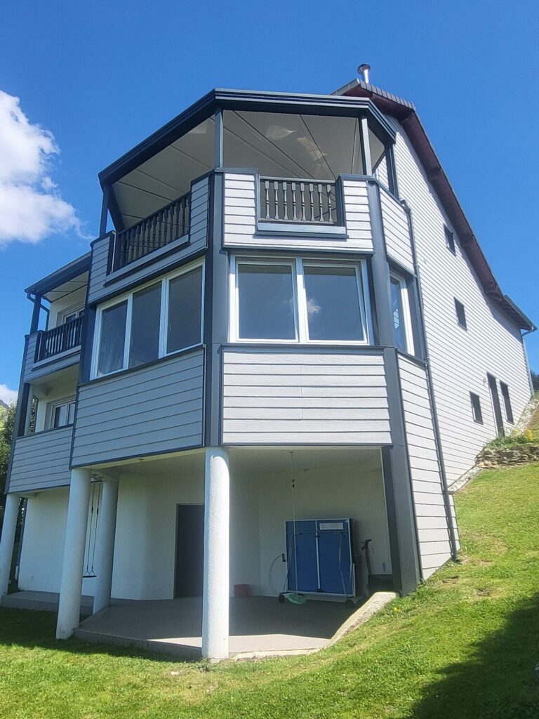 rénovation maison Moselle Sarreguemines - isolation combles Moselle Forbach - travaux toiture Moselle Thionville - couverture toiture zinc Moselle Metz - traitement humidité bâtiment Moselle Sarreguemines - étanchéité toiture Moselle Forbach - pose Velux Moselle Thionville - traitement charpente Moselle Metz - traitement façade et ravalement Moselle Sarreguemines - gouttières zinguerie Moselle Forbach - réparation toiture dégâts infiltration Moselle Thionville - démoussage toiture Moselle Metz - artisan rénovation local Moselle Sarreguemines - avis clients rénovation Moselle Forbach - chantier rénovation avant-après Moselle Thionville - devis rénovation maison Moselle Metz - expert rénovation thermique Moselle Sarreguemines - isolation laine soufflée Moselle Forbach - étanchéité membrane toiture Moselle Thionville